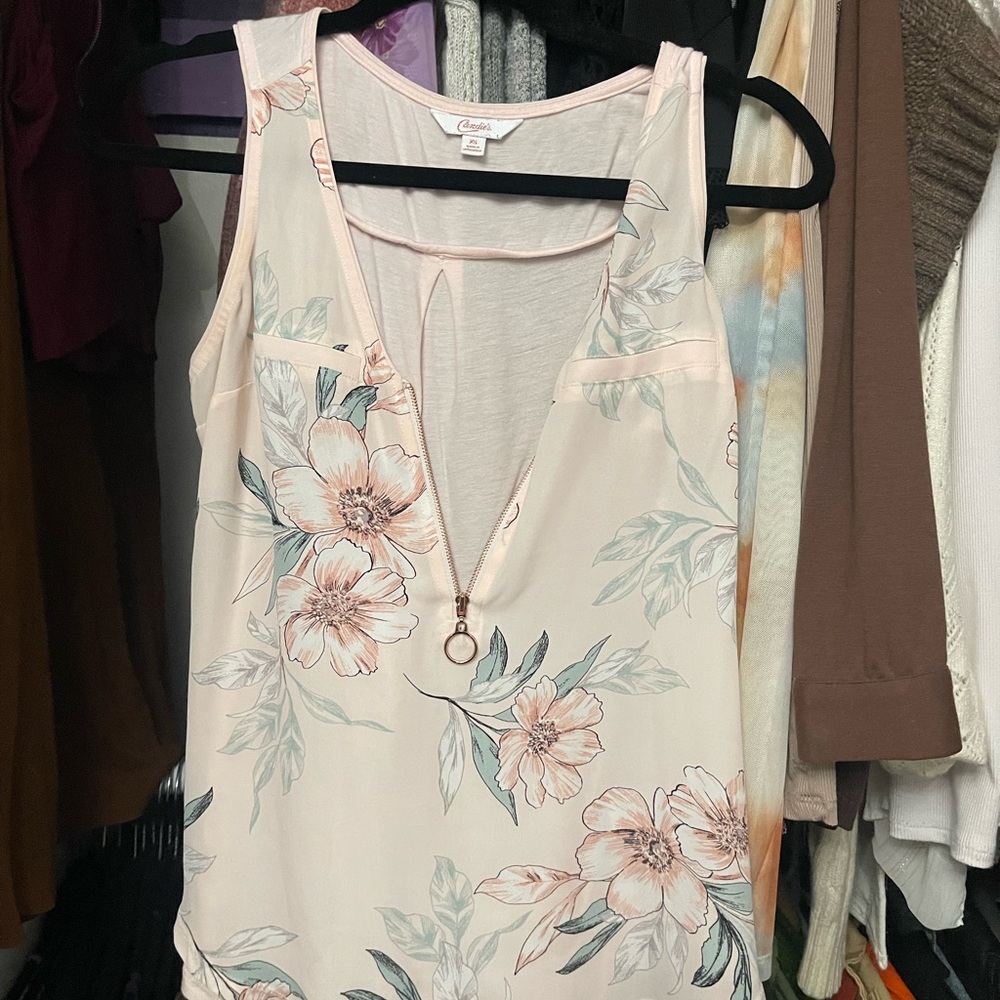 Candie's Cream and White Tank Top Floral Print